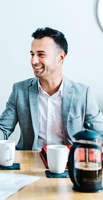 Belvoir agent shaking hand with a future franchisee