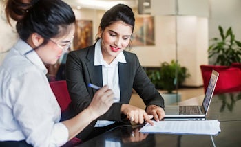 Franchisee Signing a contract